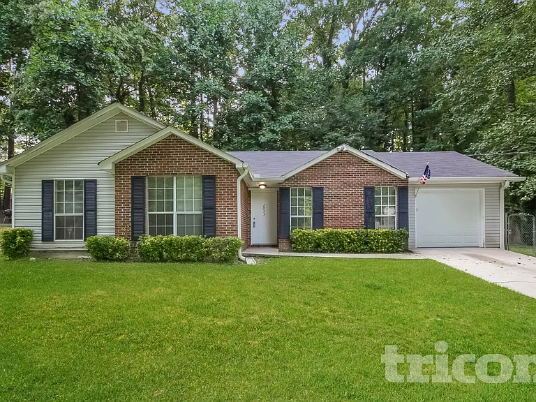 2033 Pine Cone Dr SW — Photo 1