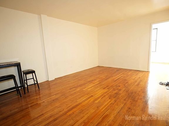 3rd image of 150 E 18th St APT 1H
