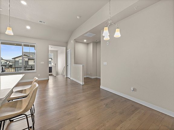 5th image of 4115 N Park Dr #200