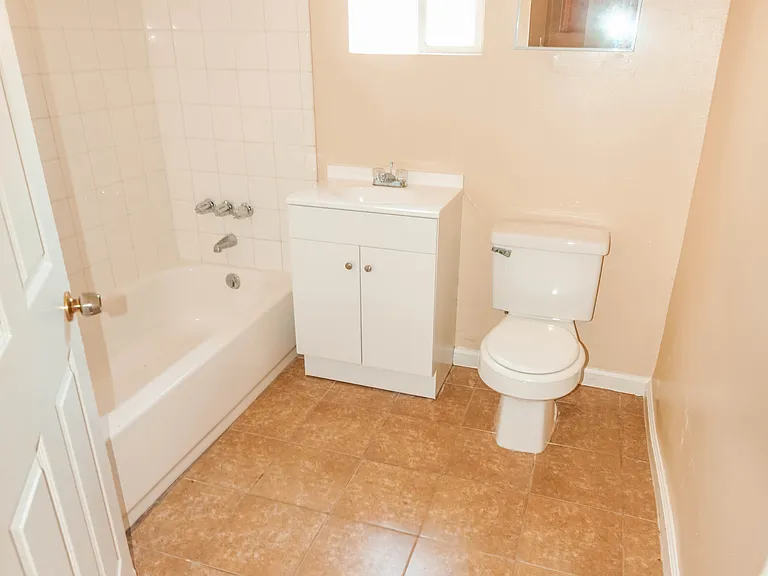 604 Lawson Rd — Photo 11