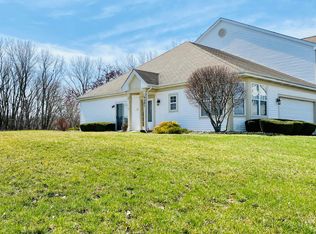 591 Bridle Ct, Lakemoor, IL 60051