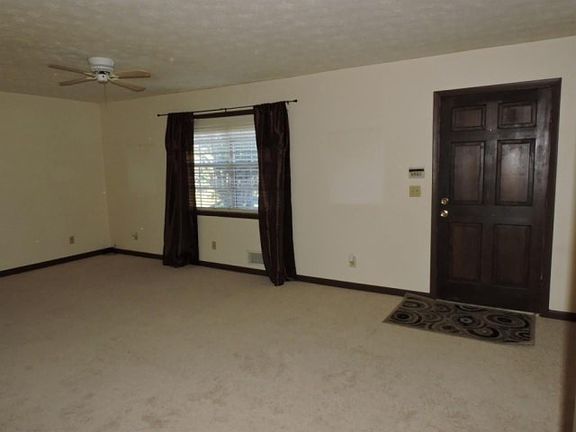 2nd image of 1232 Hickory Wood Dr NE