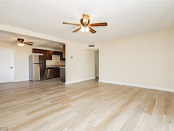 4th image of 1808 E Webb Ave