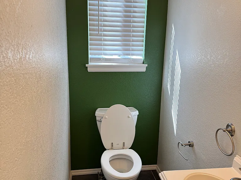 1632 Bain Dr — Photo 9