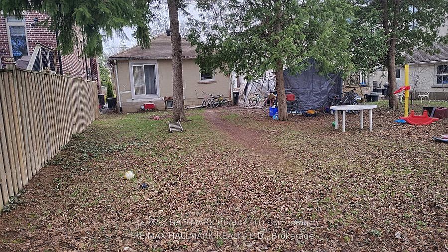 2nd image of 46 Madawaska Ave
