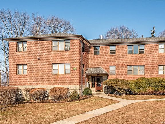 2nd image of 154 Martling Ave APT N5