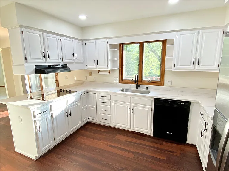 7233 Oakwood Dr — Photo 11