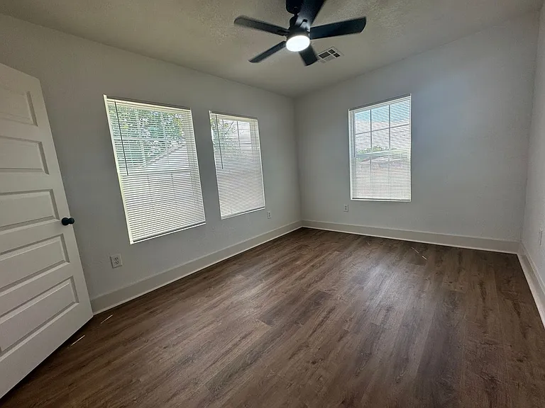 518 N Atlanta Pl — Photo 5