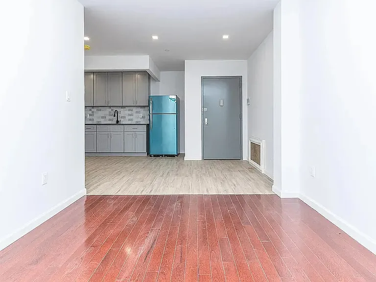 323 49th St #4A — Photo 5