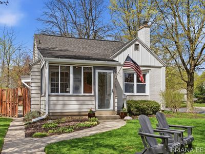 1757 Warwick Rd SE, East Grand Rapids, MI, 49506