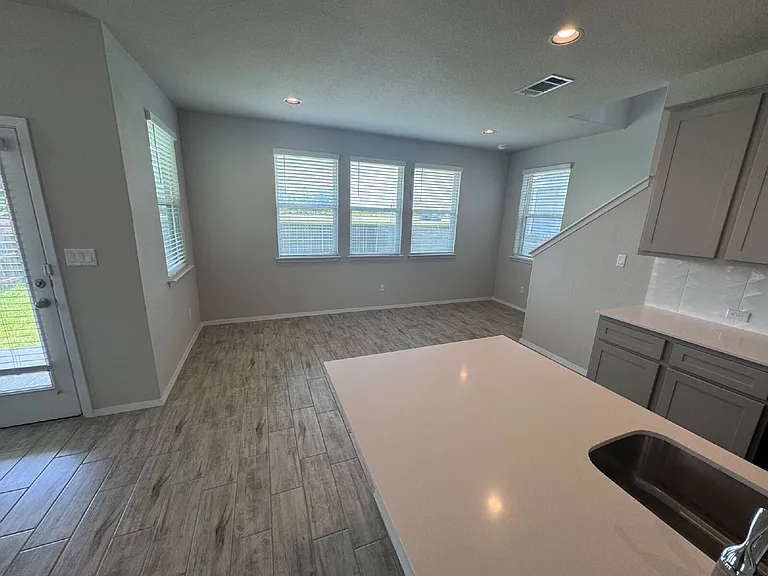 390 Delta Crst — Photo 15