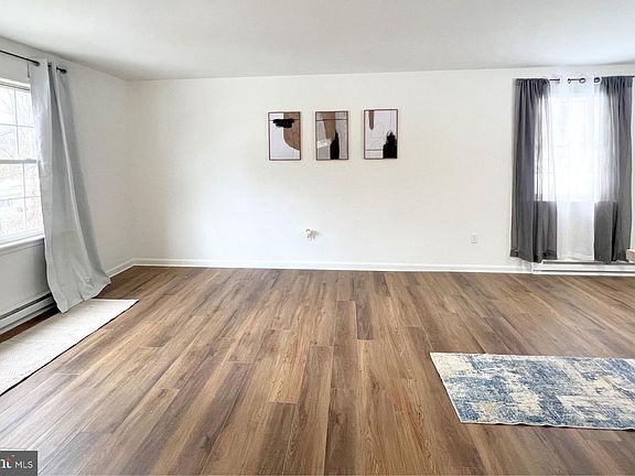 4th image of 502 Mahanoy Valley Rd