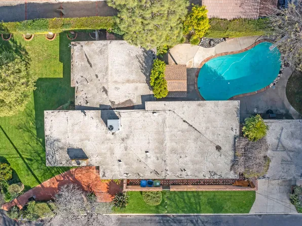 5504 Allott Ave, Van Nuys, CA 91401