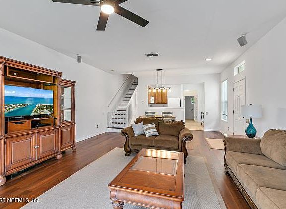 5th image of 7542 RED CRANE Lane