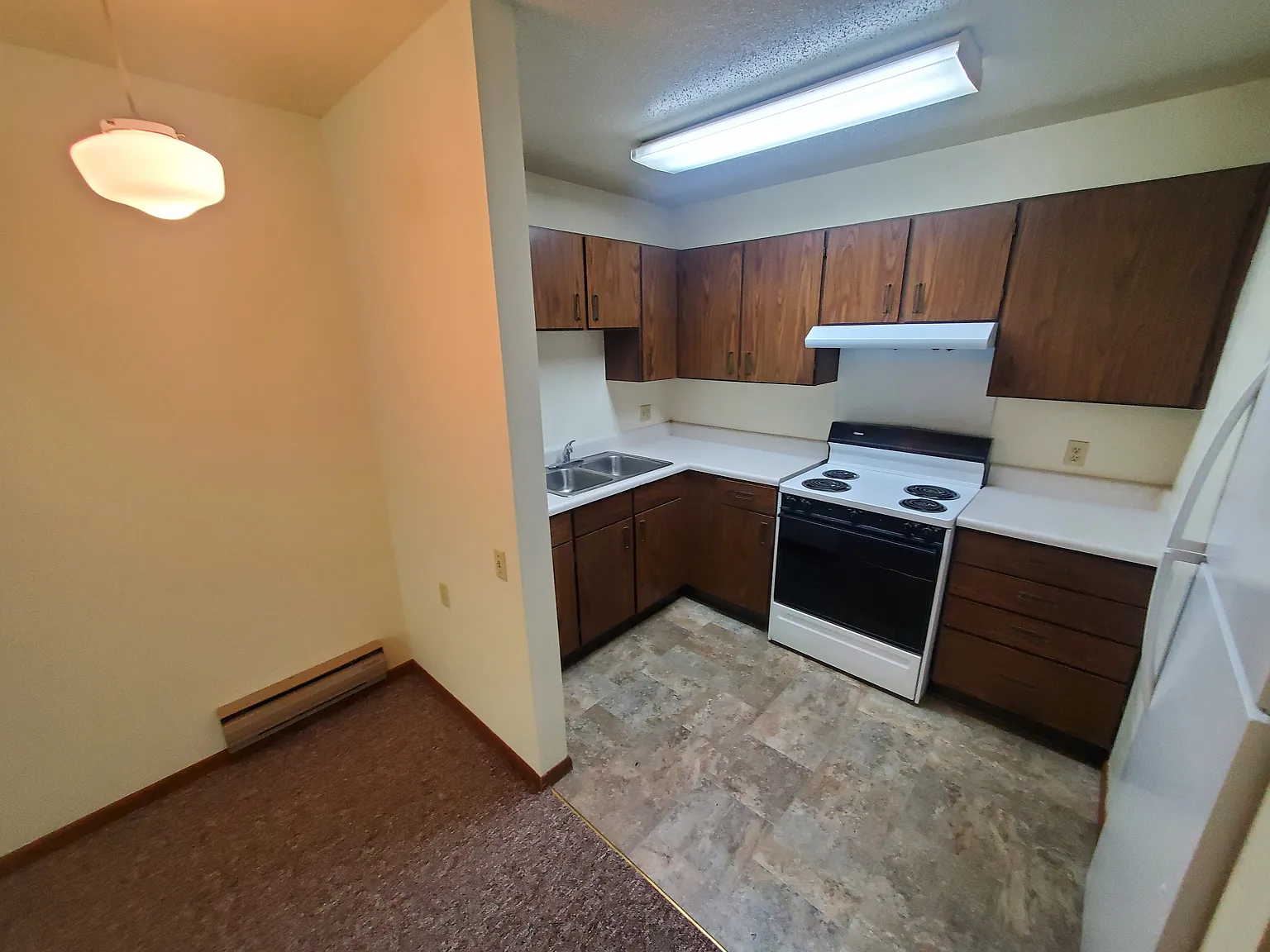 Winneshiek Apartments — Photo 2