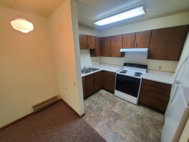 Winneshiek Apartments — Photo 2
