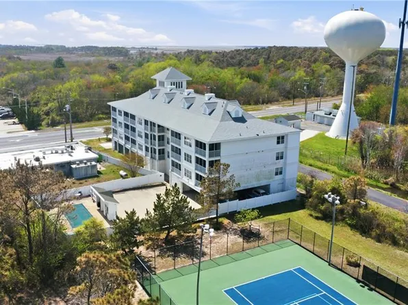 320 Sandbridge Rd APT 305, Virginia Beach, VA 23456