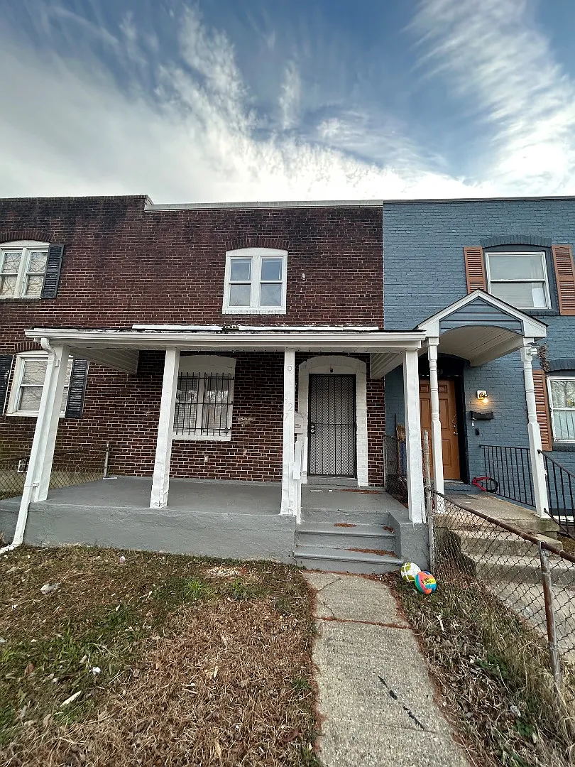827 Jack St — Photo 2