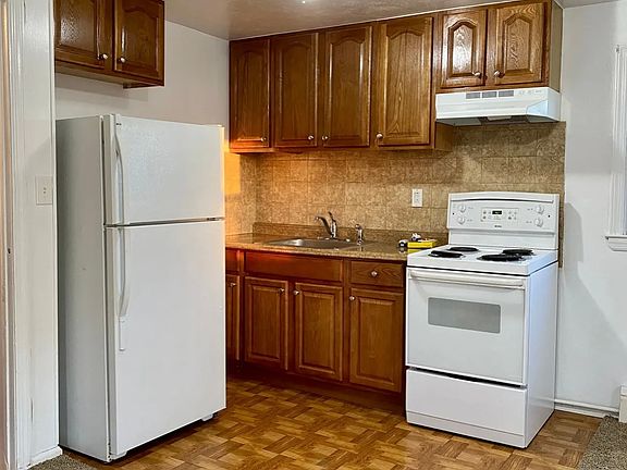5th image of 6 Colonial Dr Floor 2