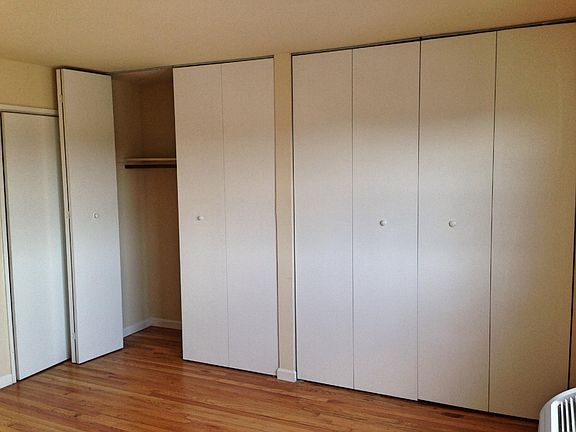 4th image of 7522 N Greenview Ave APT 207
