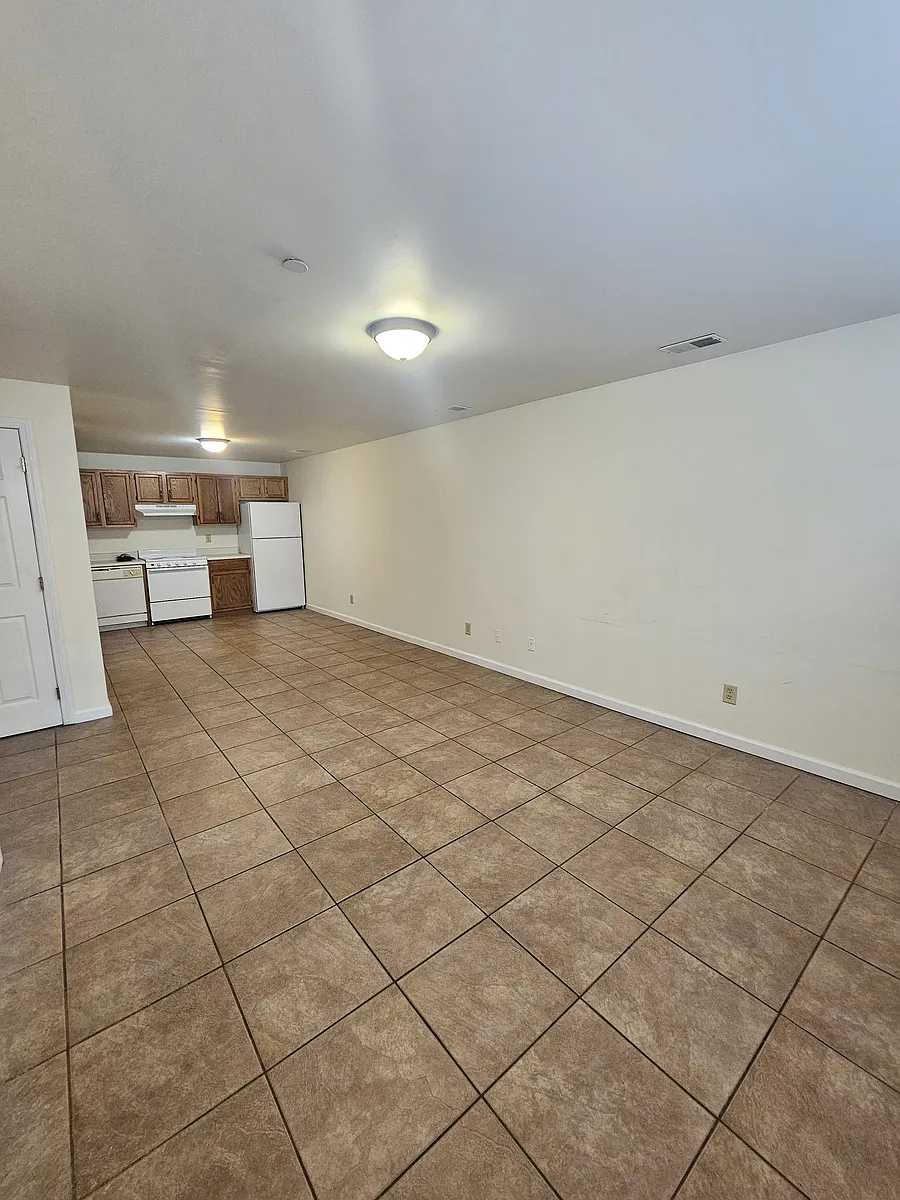 Building Photo - 514 S Beveridge St #6
