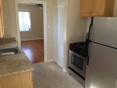 5th image of 718 Live Oak Ave