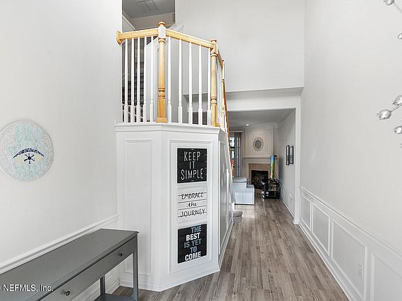 2nd image of 11249 Castlemain Cir N