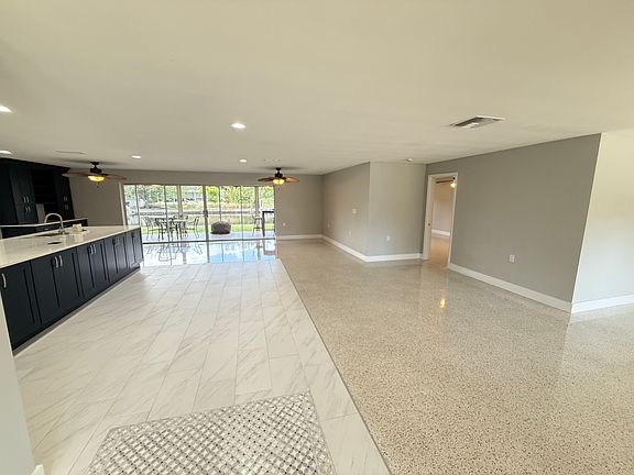 4th image of 1634 Sheffield Dr