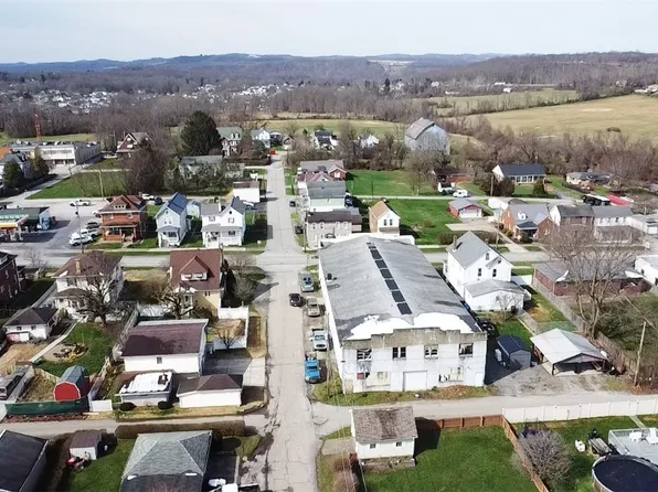 402 N Main St, Masontown, PA 15461