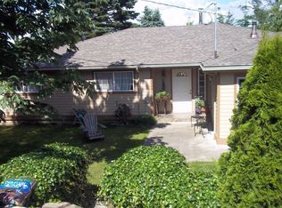 22208 Peter Grubb Rd SE, Renton, WA 98058