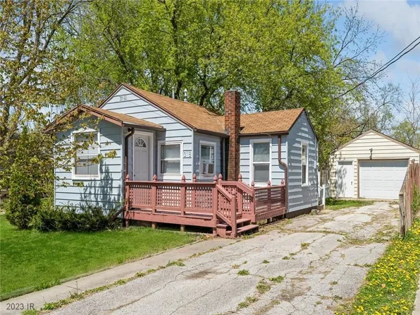3118 E Douglas Ave, Des Moines, IA 50317