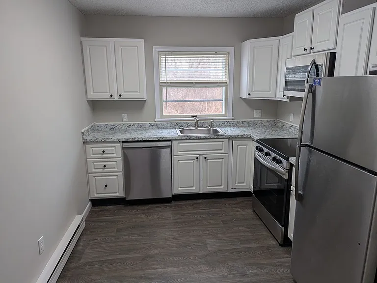 172 Camden St — Photo 19