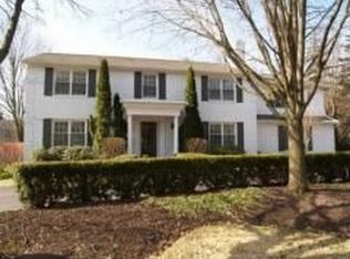 355 N Glengarry Rd, Bloomfield Hills, MI 48301