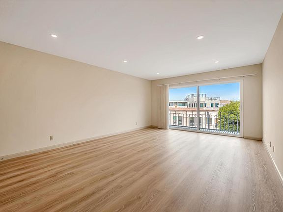 3rd image of 241 Cervantes Blvd APT 3
