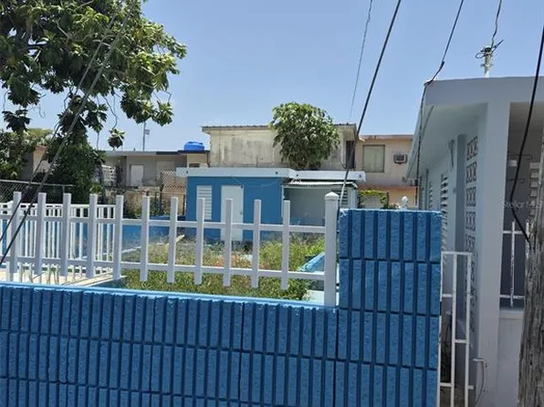 1 Barrio Mora, Isabela, PR 00662