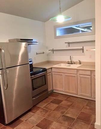 2nd image of 404 W 32nd St