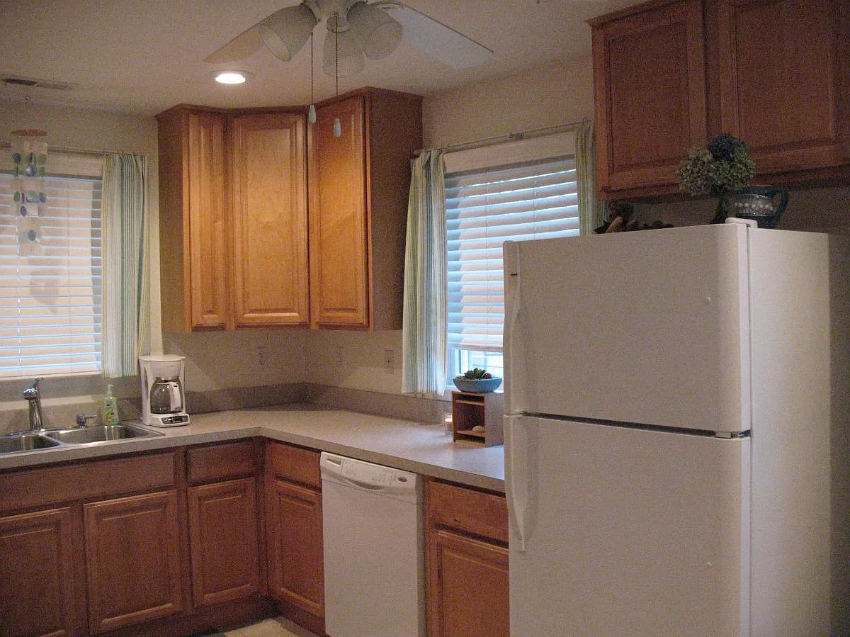 3 bed, 1000 sqft, $2,500 — Photo 2