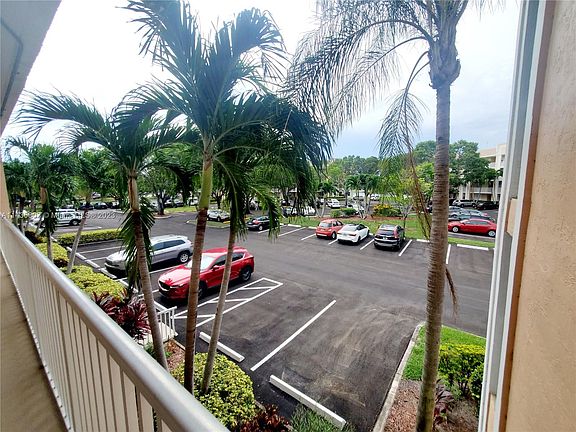 4th image of 10368 NW 24th Pl APT 201