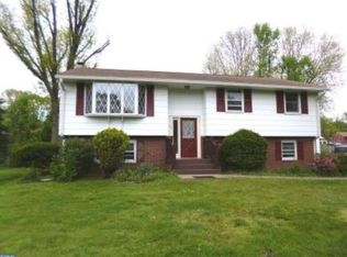 24 Malaga Dr, Ewing, NJ 08638