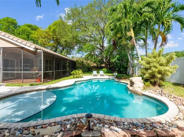 15941 Cobblestone Ct, Davie, FL 33331