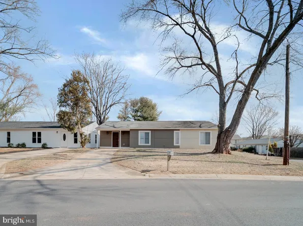 8323 Shady Spring Dr, Gaithersburg, MD 20877