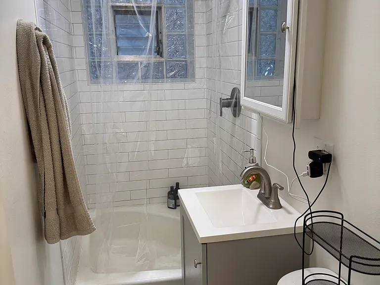 3145 S May St #2R — Photo 9