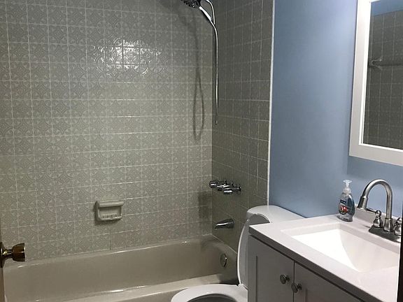 5th image of 3728 Gary Dr