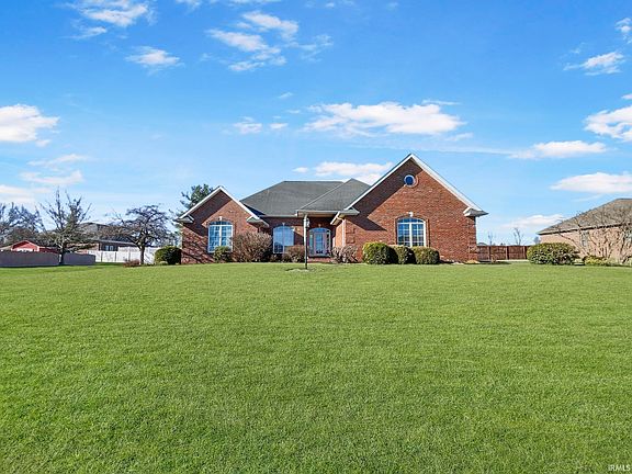 2nd image of 2433 Briarcliff Dr