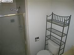4th image of 805 Putnam St