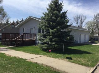 821 3rd Ave W, Mobridge, SD 57601
