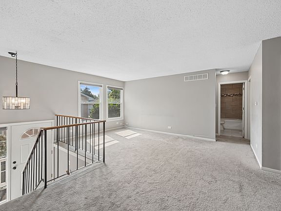 5th image of 5340 Crescent Ln APT A