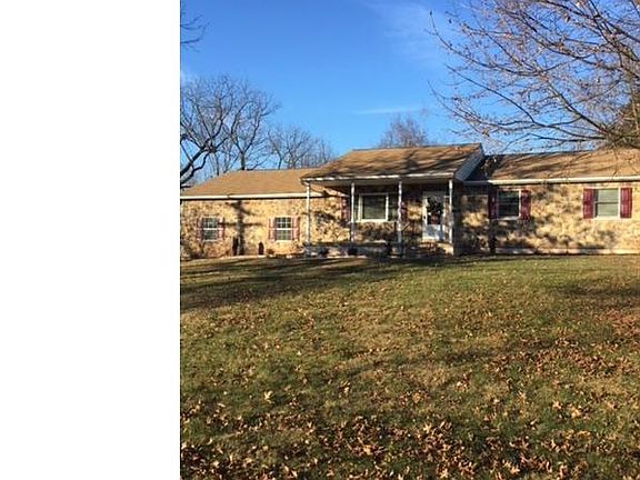3rd image of 1457 Shaner Dr