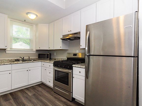 2nd image of 3368 W 105th St #3370