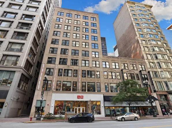 20 N State St APT 1007, Chicago, IL 60602